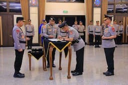 Bagaimana Aturan Polisi Aktif Duduki Jabatan Sipil Berdasarkan Undang-Undang?