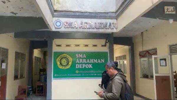 Polisi Buru Pacar Pemilik Email Teror Bom ke 10 Sekolah Depok