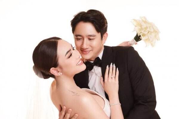 Amanda Manopo Pamer Cincin Setengah Miliar di Foto Prewedding Bareng Kenny Austin