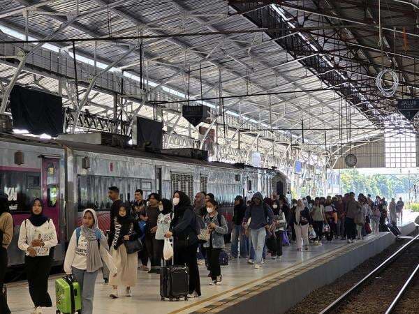 Lonjakan Penumpang Kereta di Daop 5 Purwokerto Saat Libur Panjang Iduladha 1446 H