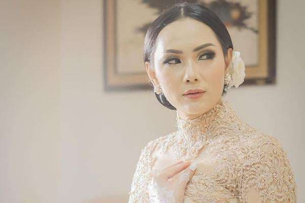 Kalina Oktarani Pilih Jualan Es Teler di Pinggir Jalan, Dihargai Murah untuk Mahasiswa