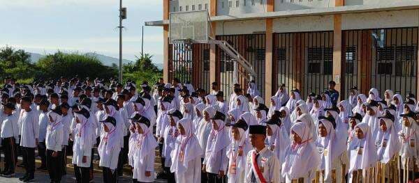 MK Wajibkan Pendidikan Dasar Gratis di Semua Sekolah, Negeri Maupun Swasta MK Wajibkan Pendidikan Dasar Gratis di Semua Sekolah, Negeri Maupun Swasta