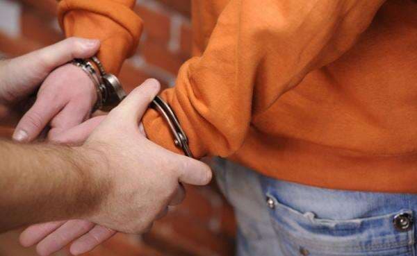 Aksi Heroik Sopir Jaklingko Adang Jambret di Jaktim, Pelaku Diserempet Jatuh dari Motor