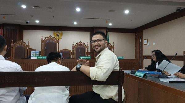 Kondisi Ammar Zoni Jalani Sidang Lanjutan Hari Ini, di Bawah Tekanan? Kondisi Ammar Zoni Jalani Sidang Lanjutan Hari Ini, di Bawah Tekanan?