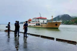 Cuaca Ekstrem, Kemenhub Pasang Status Waspada Transportasi Laut