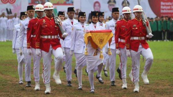 Diguyur Hujan, Peringatan HUT ke-80 RI di Samarinda Berlangsung Khidmat