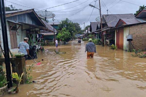 Bahaya Air Banjir bagi Kesehatan: Iritasi hingga Infeksi Kulit