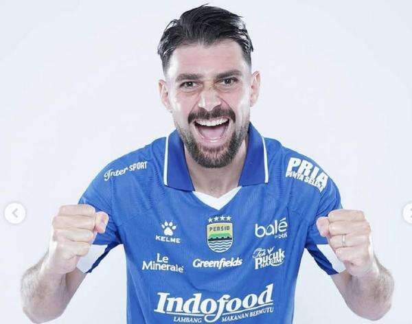 Harga Pasaran dan Gaji Frans Putros, Pemain Timnas Irak yang Berkarier di Persib Bandung
