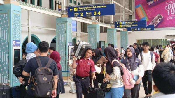 Libur Long Weekend, KAI Daop 1 Catat 30.000-an Orang Tinggalkan Jakarta via KA Jarak Jauh