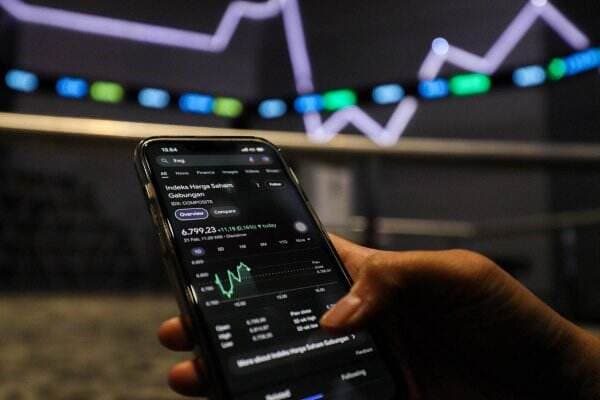 Jelang Akhir Pekan, IHSG Dibuka Naik Tipis ke 8.259