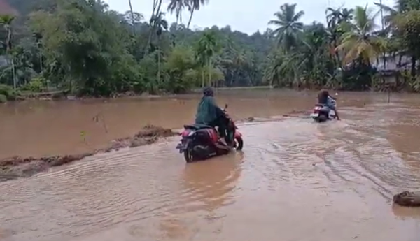 Banjir dan Longsor Kembali Terjang Padang Pariaman Sumbar