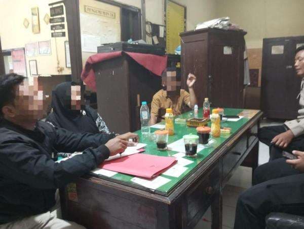 Berduaan Sama Pria Lain, Guru di Probolinggo Digrebek Suami Siri