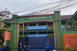 Siswa SDN Kalibaru 01 Jakut Belajar Daring usai Mobil MBG Tabrak Kerumunan Murid