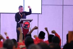 Singgung Perjuangan Bung Karno, Hasto: Jangan Pernah Jadi Penikmat Kekuasaan!