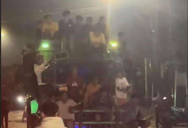 Diblokade Sopir Truk, Jalur Tambang Parung Panjang-Tangerang Macet Horor