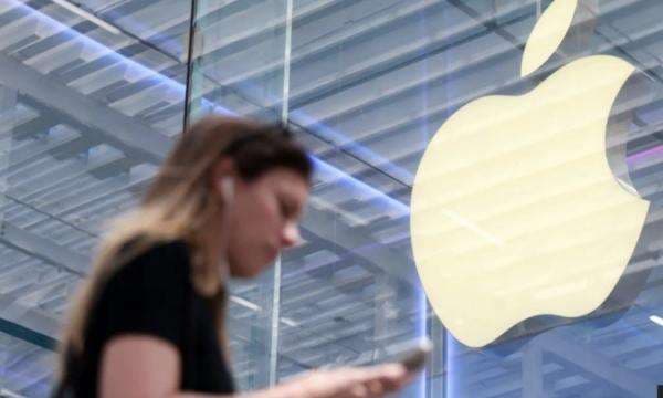 Apple Tarik Aplikasi Pelacakan Imigrasi Resmi AS
