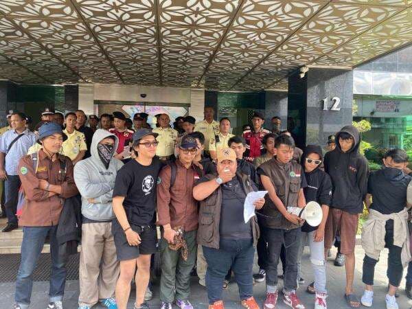 GEMA Pasundan Jabar Apresiasi Keberanian Aura Cinta Kritisi Kebijakan Gubernur Jabar