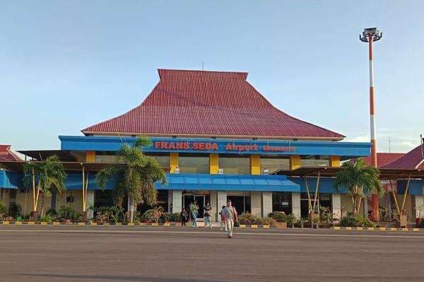 Gunung Lewotobi Laki-Laki Meletus Dahsyat, Bandara Frans Seda Ditutup Sementara