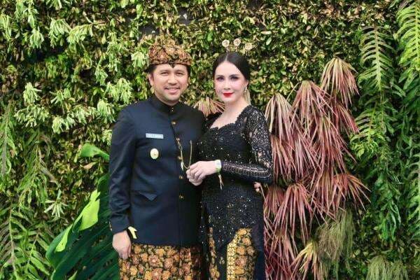 Ruang Kerja Emil Dardak Dibakar Massa, Arumi Bachsin Pastikan Keluarga Aman