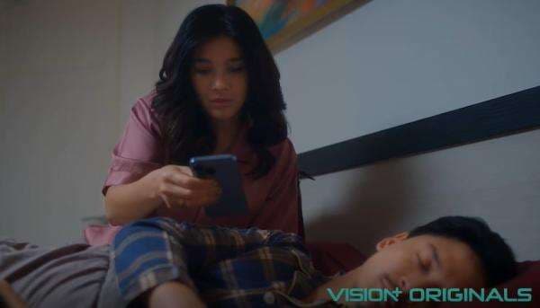 Naysilla Mirdad Curiga Perselingkuhan! Nonton Series Catatan Hati Seorang Istri di VISION+