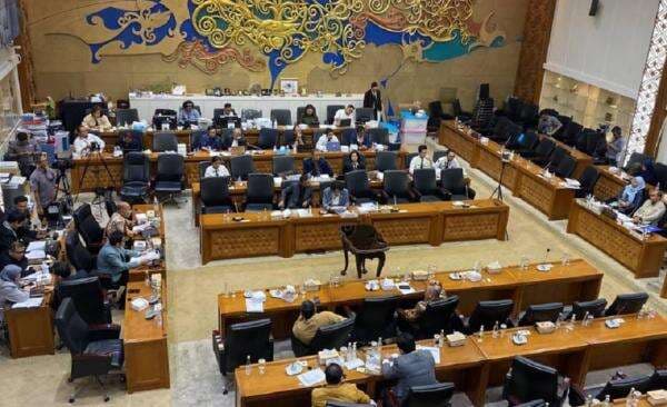 DPR Sahkan 21 RUU Jadi Undang-Undang Selama 2025