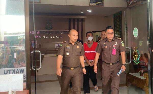 Korupsi Dana BOS, Kejaksaan Tetapkan Kepala SMK PGRI 2 Ponorogo Jadi Tersangka