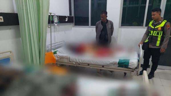 Empat Warga Bojonegoro Alami Luka Bakar Akibat Tabung LPG yang Bocor Empat Warga Bojonegoro Alami Luka Bakar Akibat Tabung LPG yang Bocor