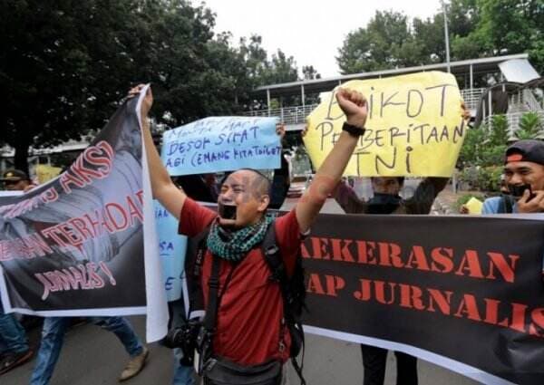 3 Oknum TNI AL Aniaya Wartawan hingga Babak Belur, Dewan Pers: Kita Kecam!