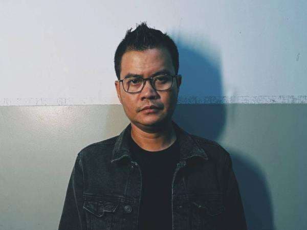 Martin Wiguna Rilis Single Baru Bertahan Demi Dia, tentang Luka dan Harapan Martin Wiguna Rilis Single Baru Bertahan Demi Dia, tentang Luka dan Harapan