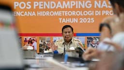 Suara Prabowo Bergetar, Sampaikan Terima Kasih ke Petugas Penanganan Bencana