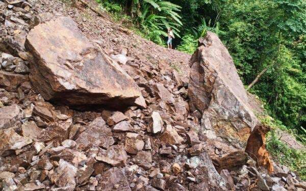 WIKA Kerahkan Alat Berat Bantu Penanganan Banjir dan Longsor di Tiga Provinsi Sumatera