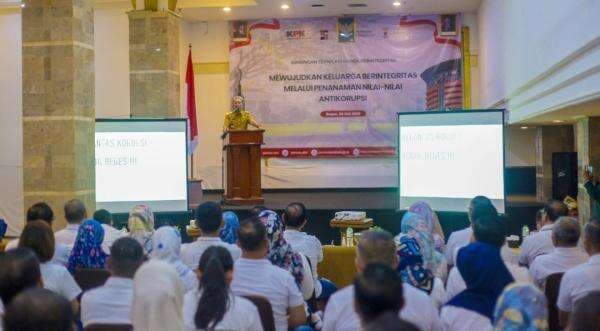 Wali Kota Bogor Tekankan Pentingnya Keluarga Sebagai Pondasi Integritas Penanaman Nilai Anti Korupsi Wali Kota Bogor Tekankan Pentingnya Keluarga Sebagai Pondasi Integritas Penanaman Nilai Anti Korupsi