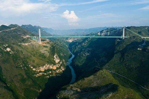 China Bangun Jembatan Tertinggi di Dunia, Biayanya Rp4,9 Triliun China Bangun Jembatan Tertinggi di Dunia, Biayanya Rp4,9 Triliun