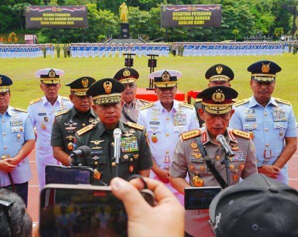 Kapolri Terjunkan Personel hingga Bantuan ke Wilayah Bencana di Sumatera