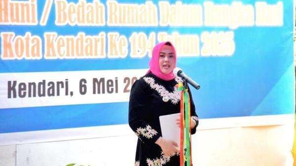 Wali Kota Kendari Siska Karina Imran Luncurkan Program Bedah Rumah, Tahun ini Menyasar 20 Rumah Wali Kota Kendari Siska Karina Imran Luncurkan Program Bedah Rumah, Tahun ini Menyasar 20 Rumah