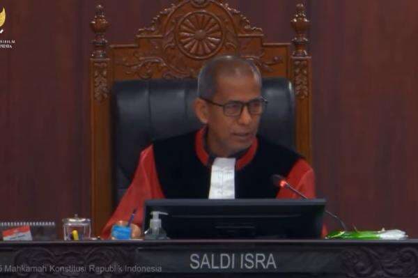 Hakim MK Sentil Kepala BNPB: Masa Bencana Dikatakan hanya Ributnya di Medsos