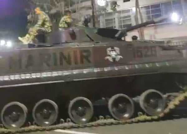 Tank Marinir Disiagakan di Surabaya, Imbas Demo Hingga Pembakaran Gedung Grahadi