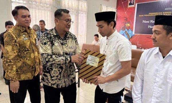 5.344 Warga Binaan Peroleh Remisi Hari Raya, Diserahkan Kakanwil Ditjenpas Sulsel di Lapas Makassar