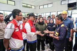 Bahlil dan Dirut Pertamina Tinjau Pemulihan Energi di Aceh, Sumut-Sumbar, Pastikan BBM Tersedia