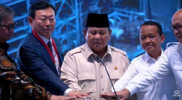 Prabowo Resmikan Pabrik Petrokimia Lotte Chemical Rp65 Triliun di Cilegon