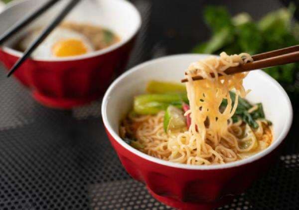 10 Daftar Mi Instan Paling Enak di Dunia 2025 Versi The Ramen Rater