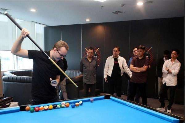 Datangkan Juara Dunia Florian Kohler, PB POBSI Berharap Trickshot Jadi Inspirasi Atlet Indonesia