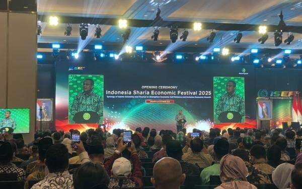 Buka ISEF 2025, Perry Bersyukur Indonesia Duduki Peringkat Tiga Ekonomi Syariah Terbesar Dunia