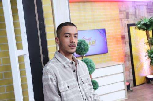 Aziz Hedra Resmi Lulus Kuliah, Ungkap Perjuangan Kuliah di Tengah Karier Musik