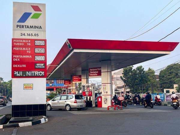 Harga Pertamax Naik Jadi Rp16.250, Warga Beralih ke Pertalite