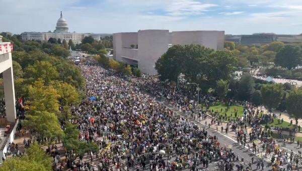 Tolak Trump, Demonstrasi &ldquo;No Kings&rdquo; Diikuti Jutaan Orang di Seluruh AS