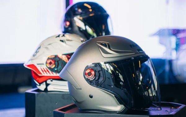 Kurangi Kebisingan saat Kecepatan Tinggi, NJS Kembangkan Helm Anti Noise NEOZ XV