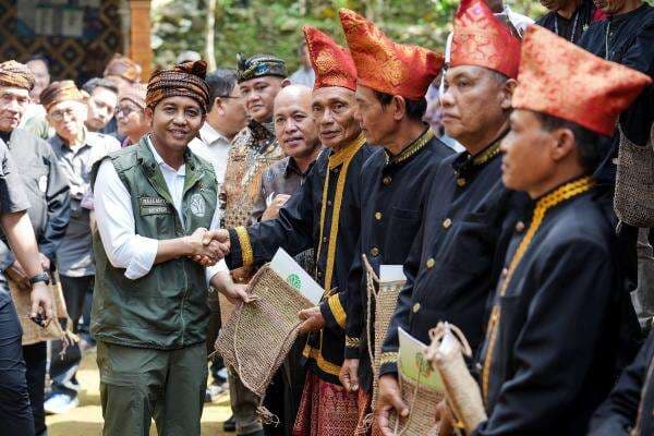 Serahkan SK Hutan Adat, Menhut: Upaya Putus Mata Rantai Konflik