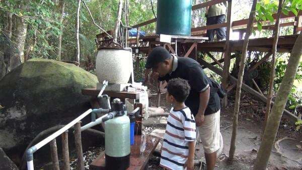 Air Batuah Berkah diyakini dapat membuat Awet Muda dan Mengobati Penyakit