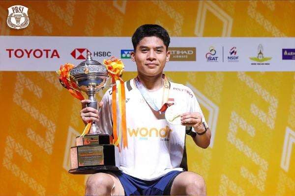 Cetak Sejarah! Moh Zaki Ubaidillah Jadi Pebulu Tangkis Termuda yang Juara BWF World Tour di Tunggal Putra